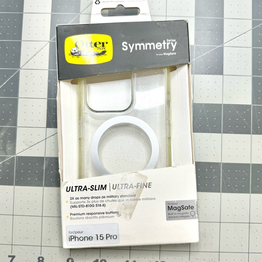 OtterBox iPhone 15 Pro Symmetry Ultra-Slim Case, Mag Safe, Clear with Glitter